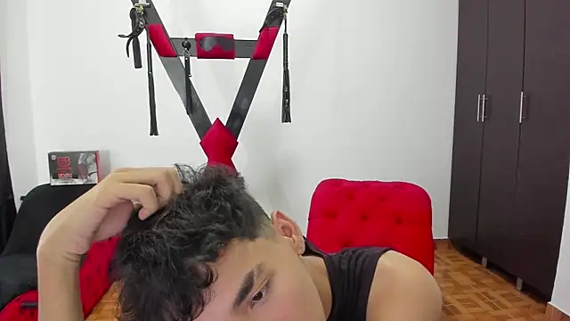 Snapshot of Harry_LatinBoy chatting on 01-08-25, 01:42 Harry LatinBoy online show from 01-08-25, 01:42