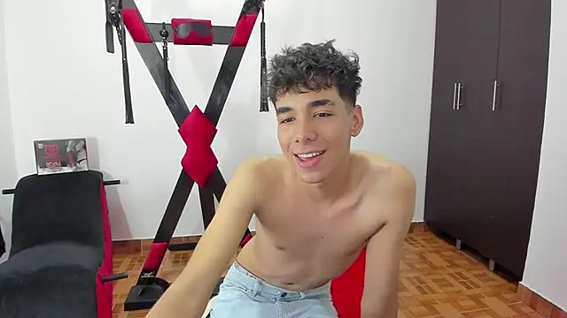 Snapshot of Harry_LatinBoy chatting on 01-09-25, 08:01 Harry LatinBoy online show from 01-09-25, 08:01