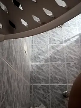 Naomy veracruz  online show from 12-18-25, 09:59