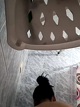 Naomy veracruz  online show from 04-28-26, 10:09