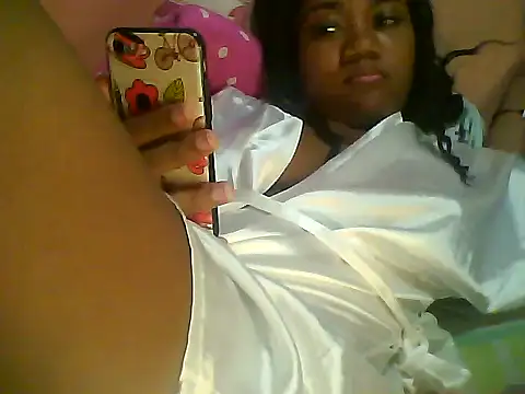 Snapshot of Fariana01 chatting on 01-17-25, 01:57 Fariana01 online show from 01-17-25, 01:57