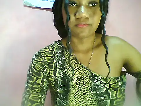 Snapshot of Fariana01 chatting on 02-02-25, 12:09 Fariana01 online show from 02-02-25, 12:09