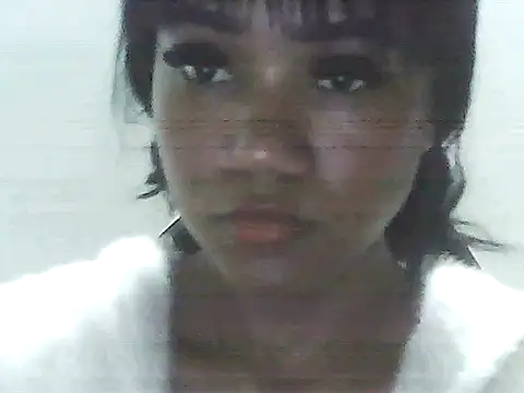 Snapshot of Fariana01 chatting on 05-02-26, 10:04 Fariana01 online show from 05-02-26, 10:04