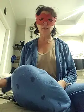 Vagabondainnamorata online show from 11-14-25, 04:00