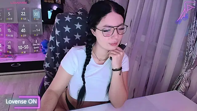 BellaaNoir online show from 11-16-25, 08:36