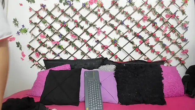 abby eemily online show from 03-07-25, 07:05