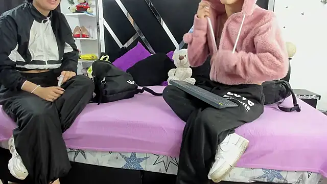 abby eemily online show from 10-07-25, 12:02