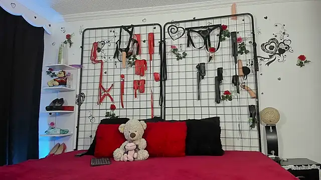 abby eemily online show from 12-18-25, 12:00