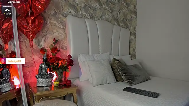 Snapshot of LollaByer chatting on 02-16-25, 09:05 LollaByer online show from 02-16-25, 09:05