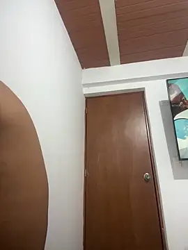 Snapshot of LollaByer chatting on 02-28-25, 02:09 LollaByer online show from 02-28-25, 02:09