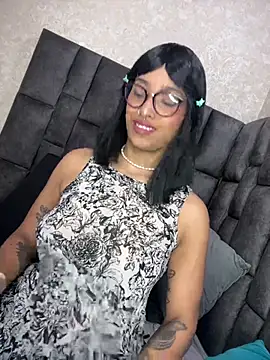 Snapshot of LollaByer chatting on 03-13-25, 09:05 LollaByer online show from 03-13-25, 09:05