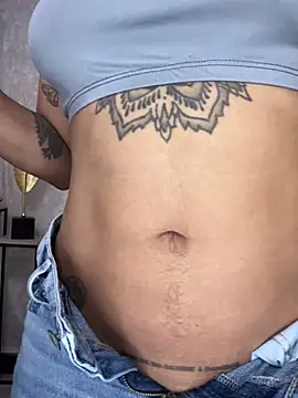 Snapshot of LollaByer chatting on 03-15-25, 10:44 LollaByer online show from 03-15-25, 10:44