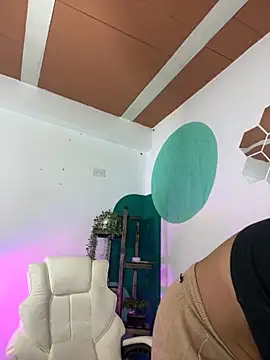 Snapshot of LollaByer chatting on 09-11-25, 09:04 LollaByer online show from 09-11-25, 09:04