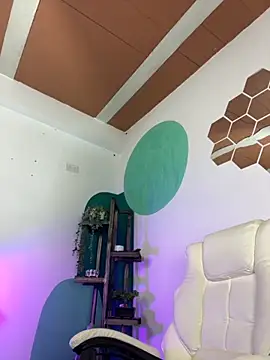 Snapshot of LollaByer chatting on 09-20-25, 11:06 LollaByer online show from 09-20-25, 11:06