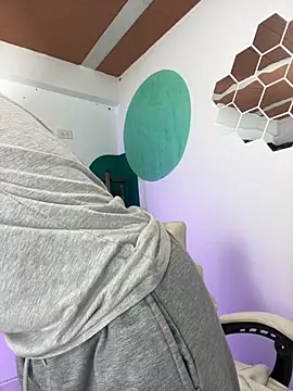 Snapshot of LollaByer chatting on 10-02-25, 09:33 LollaByer online show from 10-02-25, 09:33