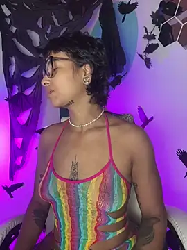 Snapshot of LollaByer chatting on 10-29-25, 09:05 LollaByer online show from 10-29-25, 09:05