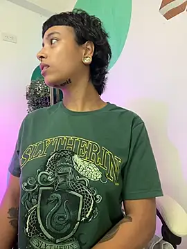 Snapshot of LollaByer chatting on 11-11-25, 09:04 LollaByer online show from 11-11-25, 09:04