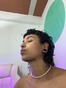 Snapshot of LollaByer chatting on 11-22-25, 11:04 LollaByer online show from 11-22-25, 11:04