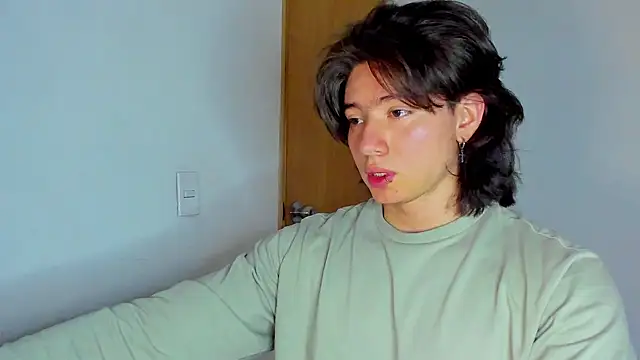 AngelBennet  online show from 11-14-25, 10:40