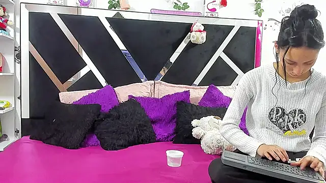 thedream girls online show from 09-19-25, 12:06