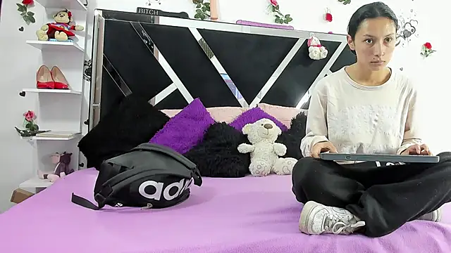 thedream girls online show from 10-09-25, 12:03