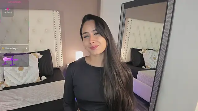 Julia Martinez  online show from 07-23-26, 11:41