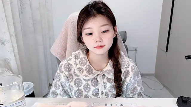 yangyang-1115 online show from 11-13-25, 05:39