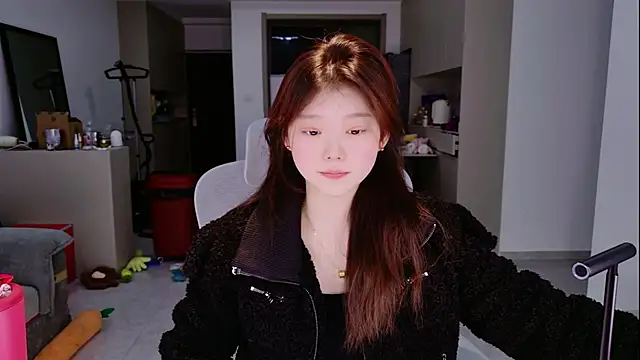 yangyang-1115 online show from 12-15-25, 04:39