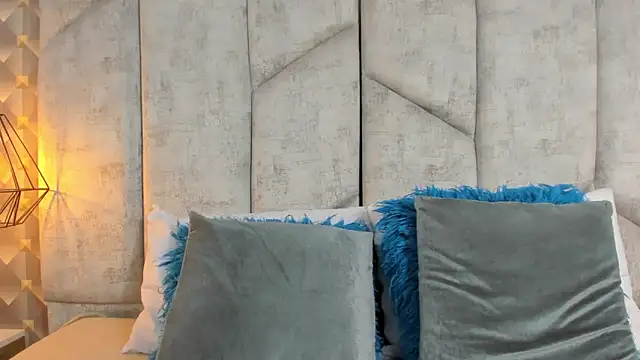 AshleyHill2 online show from 04-28-26, 02:49