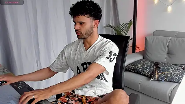 andrewChris  online show from 02-26-25, 02:03