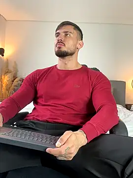 DimitriSullivan  online show from 01-08-26, 01:24