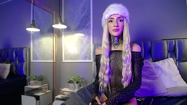 Snapshot of Ameliewitte_mjs chatting on 03-20-25, 01:37 Ameliewitte mjs online show from 03-20-25, 01:37