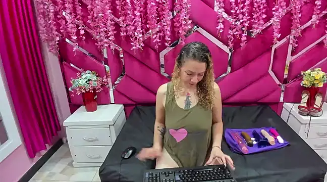 Snapshot of alaha_evans chatting on 12-10-24, 02:59 alaha evans online show from 12-10-24, 02:59