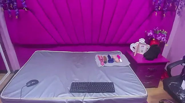 Snapshot of alaha_evans chatting on 02-02-25, 06:04 alaha evans online show from 02-02-25, 06:04