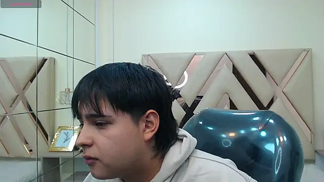 AndrewPherson online show from 01-28-25, 01:27