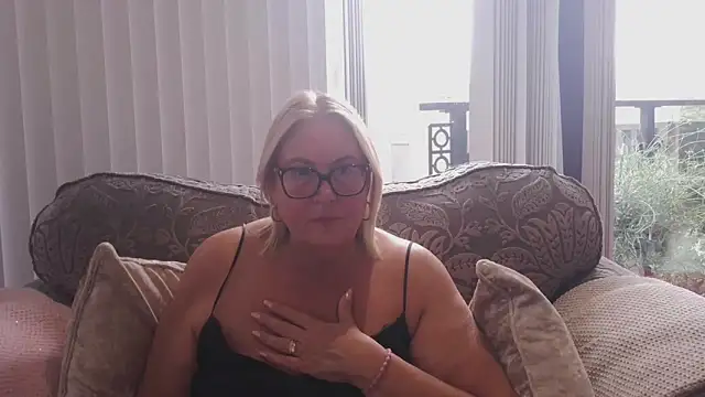 MoistCurveyChanel online show from 06-06-26, 03:06