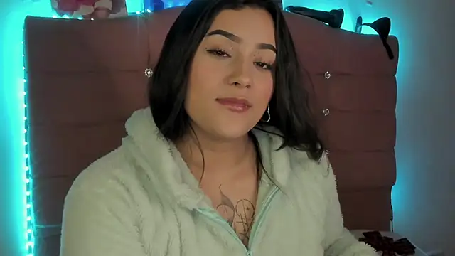 Snapshot of male_couper chatting on 12-13-24, 03:27 male couper online show from 12-13-24, 03:27