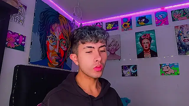 Noah Xitruxx online show from 03-08-25, 06:10