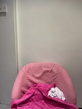 Snapshot of Selenaaaaa- chatting on 03-08-26, 04:38 Selenaaaaa- online show from 03-08-26, 04:38