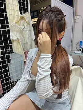 Selenaaaaa- online show from 04-25-26, 04:04