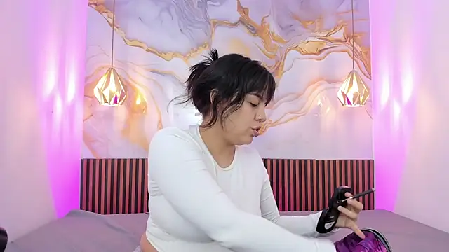 Snapshot of MelissaGilll chatting on 10-22-25, 07:24 MelissaGilll online show from 10-22-25, 07:24