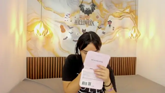 Snapshot of MelissaGilll chatting on 11-03-25, 07:15 MelissaGilll online show from 11-03-25, 07:15