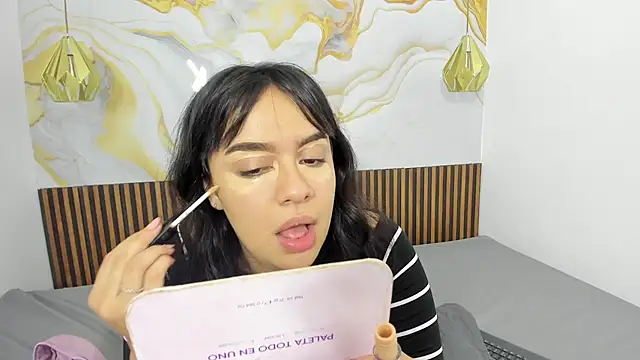 Snapshot of MelissaGilll chatting on 11-12-25, 07:35 MelissaGilll online show from 11-12-25, 07:35