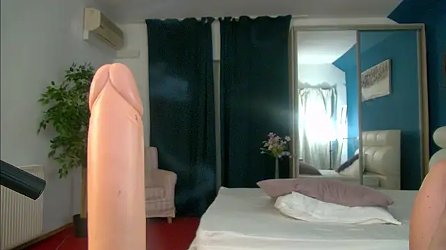 Anne Blueeyes online show from 01-24-25, 04:49