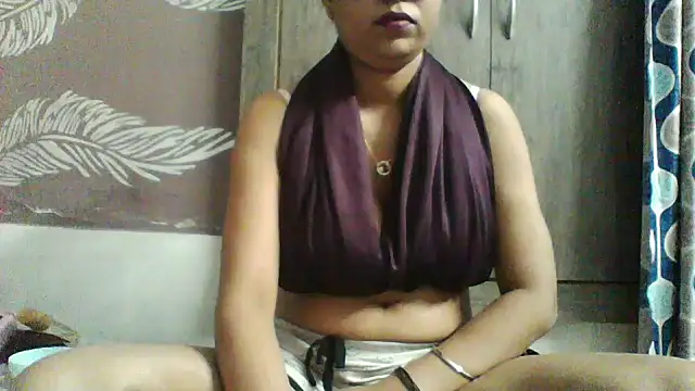 Snapshot of shalini_fire chatting on 05-05-26, 10:45 shalini fire online show from 05-05-26, 10:45