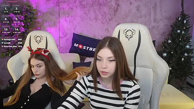 Snapshot of Maggie_tenderness chatting on 12-25-24, 04:00 Maggie tenderness online show from 12-25-24, 04:00