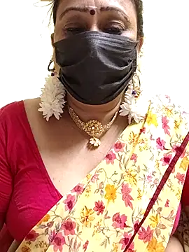 Snapshot of rekha_naier chatting on 02-08-25, 04:14 rekha naier online show from 02-08-25, 04:14
