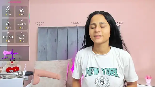 Giselle Roldan online show from 11-23-25, 04:56