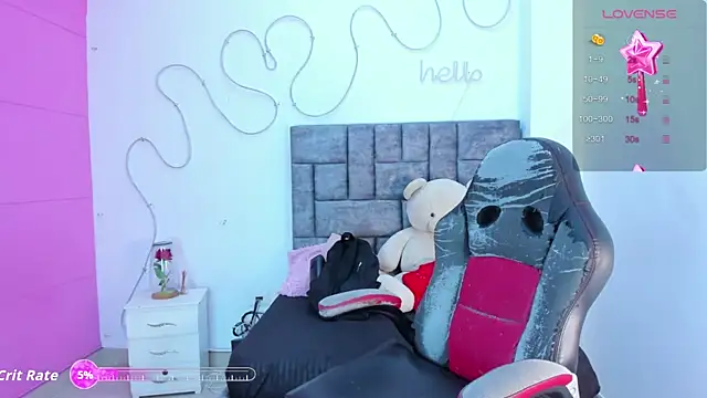 jisoo   online show from 11-14-25, 12:37