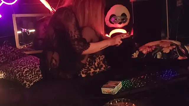 anonymouszN online show from 01-15-25, 10:46